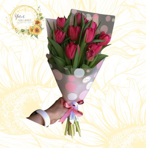 RAMO 10 TULIPANES ROJOS"