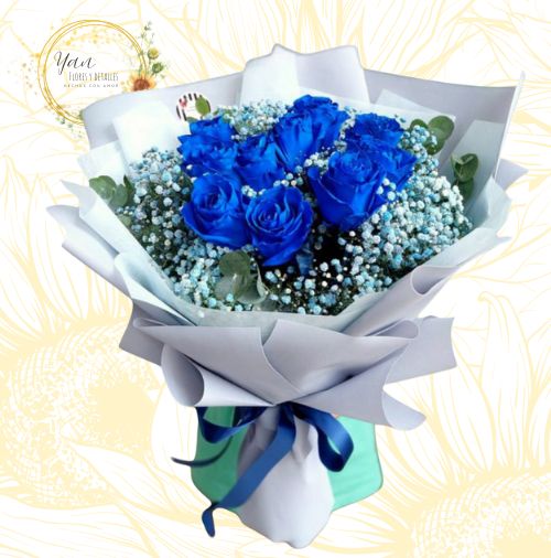 DELICADO RAMO DE10 ROSAS AZULES"